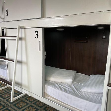 Capsule Hotel Technocave Bishkek Esterno foto