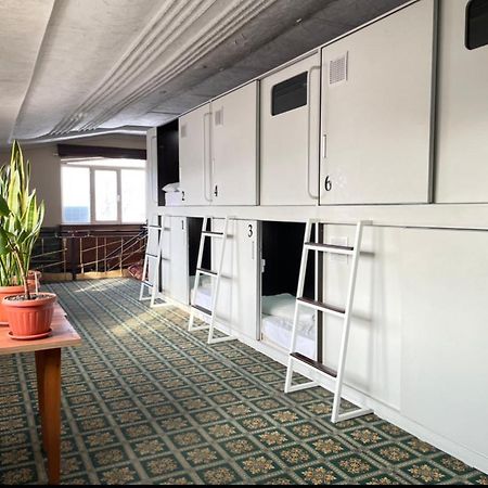 Capsule Hotel Technocave Bishkek Esterno foto