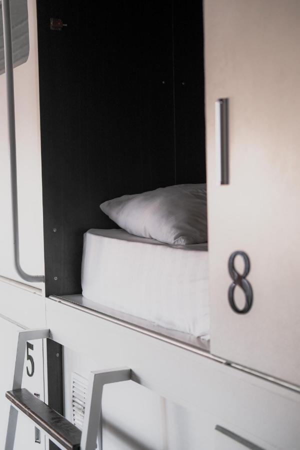 Capsule Hotel Technocave Bishkek Esterno foto