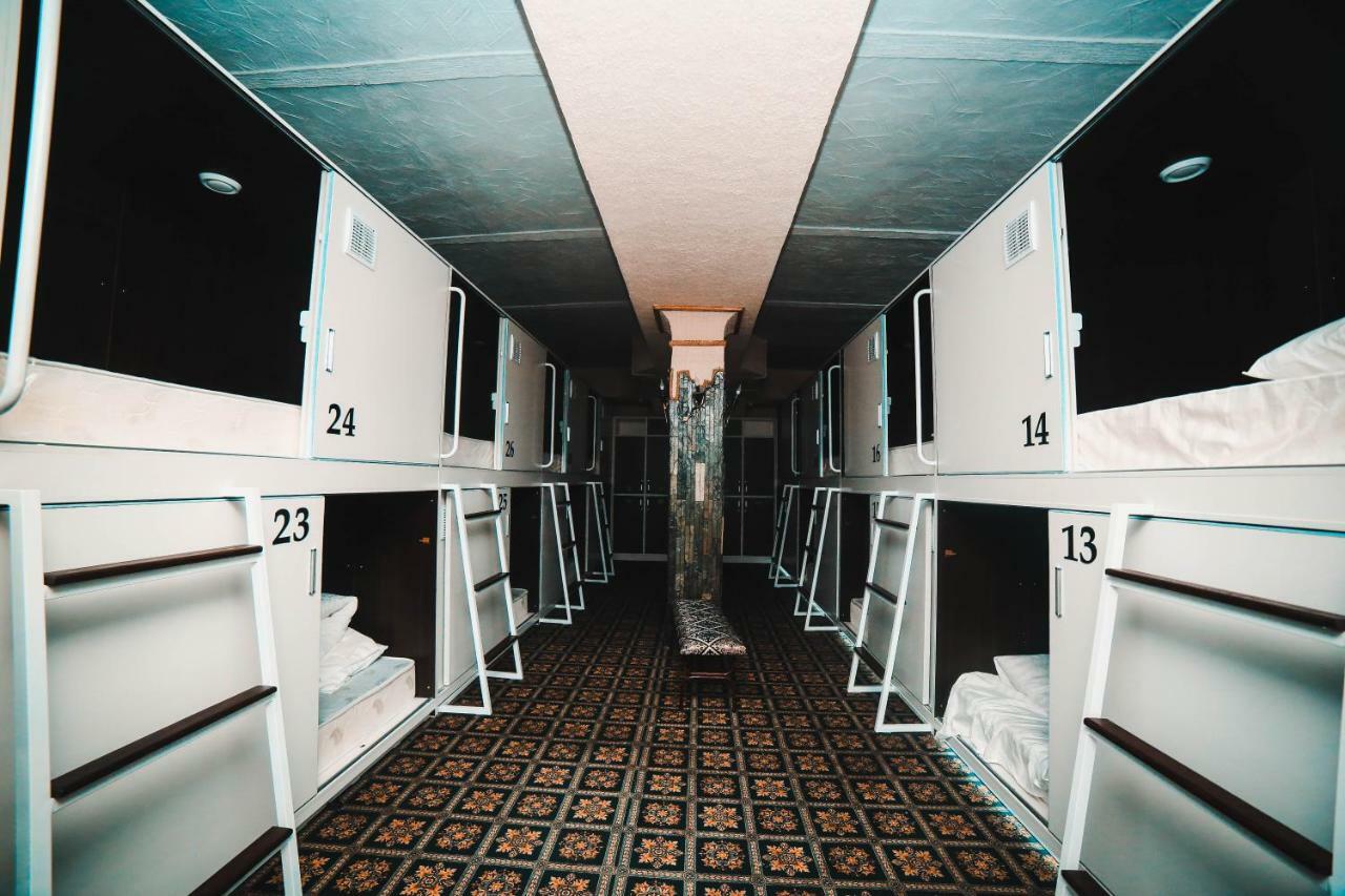 Capsule Hotel Technocave Bishkek Esterno foto