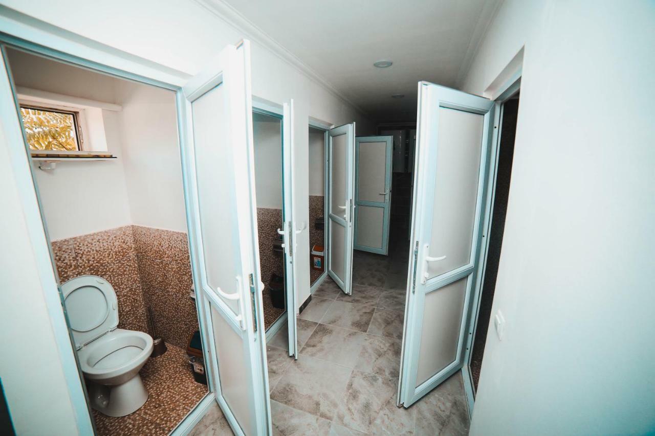 Capsule Hotel Technocave Bishkek Esterno foto