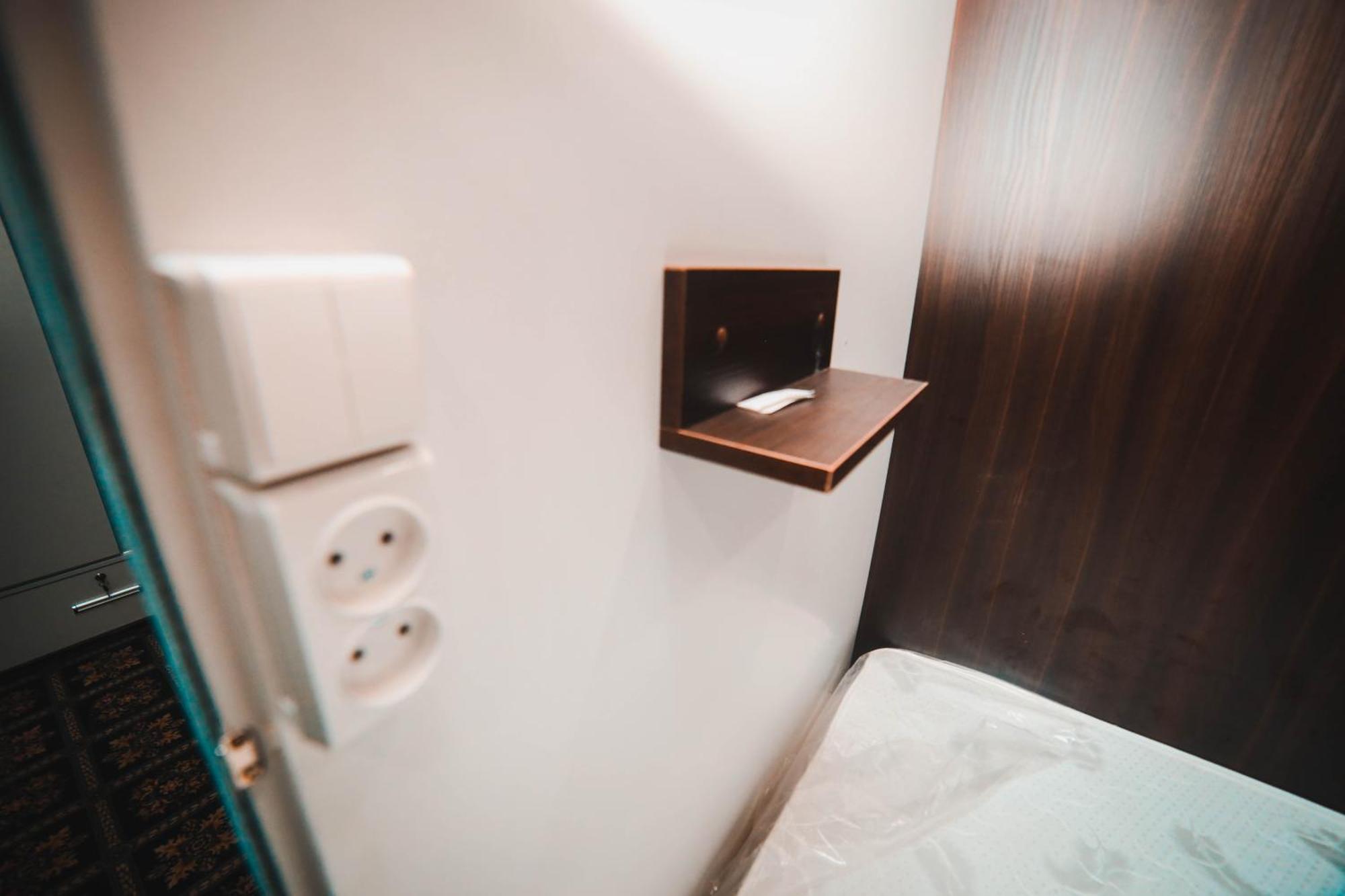 Capsule Hotel Technocave Bishkek Esterno foto