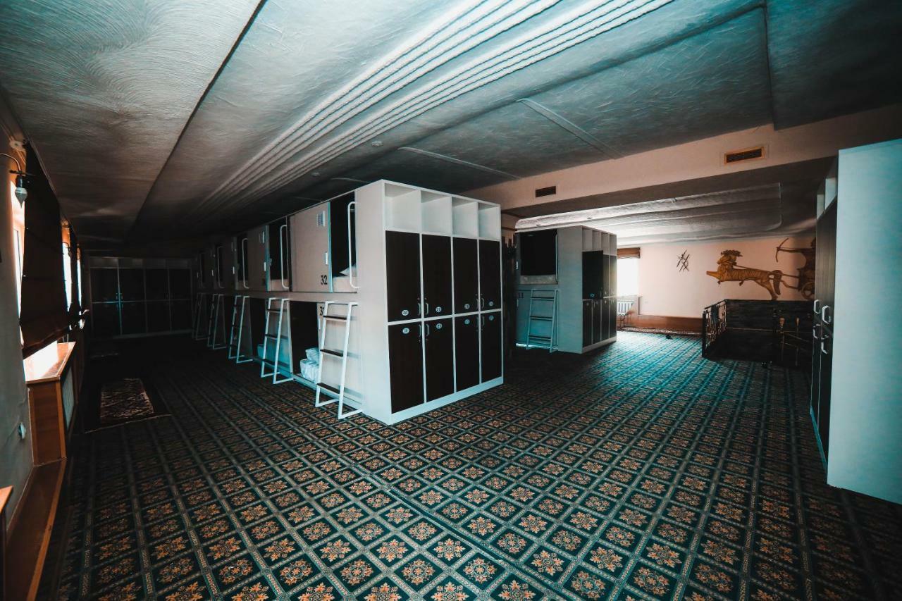 Capsule Hotel Technocave Bishkek Esterno foto